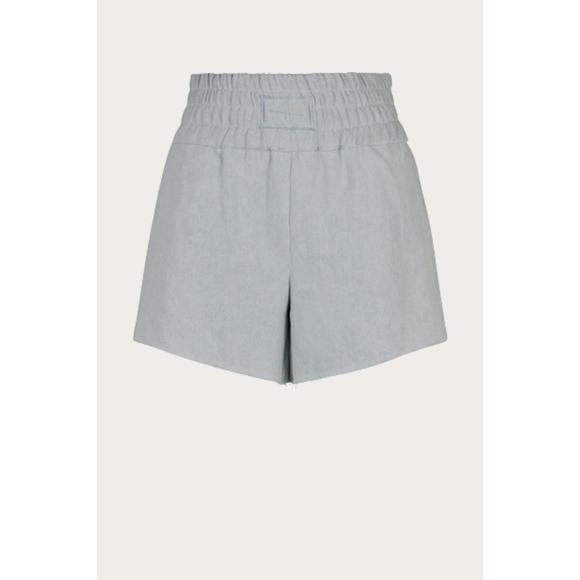 NEW IANUA marylin shorts in sky - Picture 2 of 3